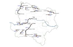 Schematische Karte Niederösterreichs mit den Bahnstrecken der NÖVOG, ausgewählten Orten und den jeweiligen Streckenbezeichnungen.